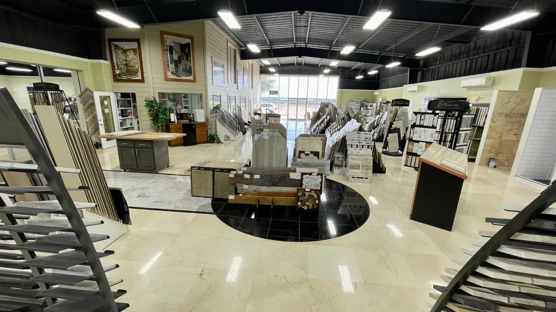 El Campo showroom floor